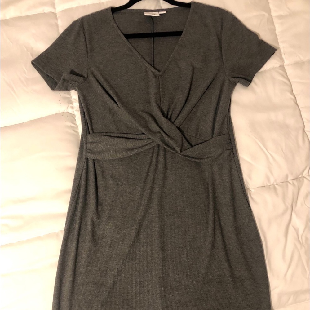 Fitted maternity dress